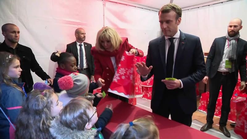 Emmanuel Macron et son épouse Brigitte Macron à la manufacture des Gobelins.