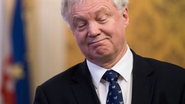Le ministre du Brexit David Davis assure que le Royaume-Uni se prépare à "toutes les issues" des négociations avec Bruxelles.