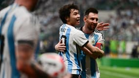 Un streaker au côté de Lionel Messi le 15/06/2026 lors d'Argentine-Australie