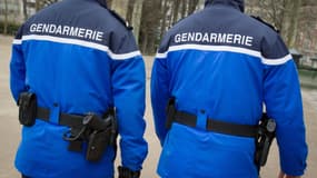 Des officiers de gendarmerie - Image d'illustration 