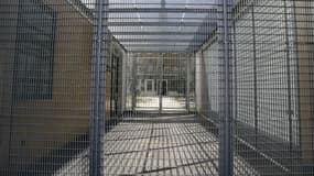 Couloir de la prison centrale de Poissy. (Illustration)