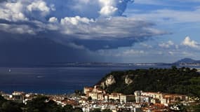 Des nuages au dessus de Nice, dans les Alpes-Maritimes, le 29 août 2023