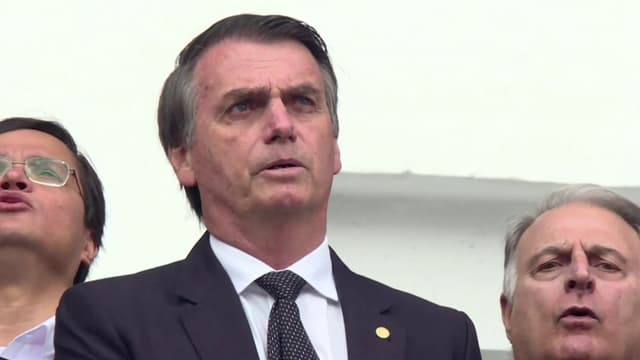 "Ensemble, nous allons changer le destin du Brésil": quelles sont les promesses de Bolsonaro?