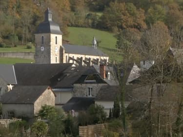 L'institut Notre-Dame de Bétharram, dans le Béarn, est visé par 20 plaintes pour viols, agressions sexuelles et violences physiques.