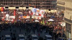 Le défilé de manifestants contre la réforme des retraites à Paris, le 7 février 2023.