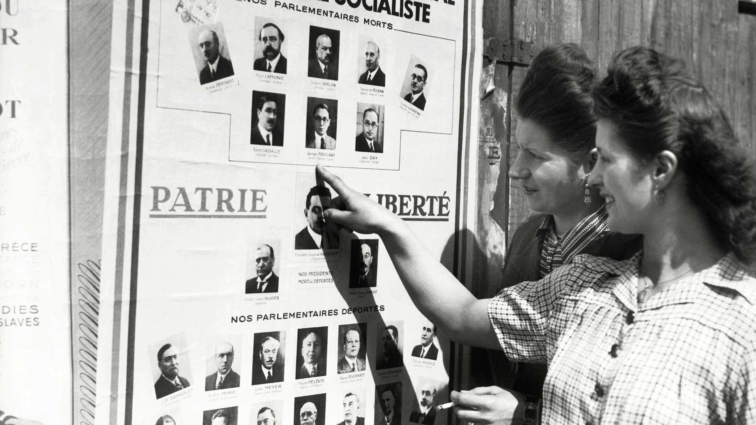 Женщина впервые избирательное право. Женщины голосуют. 1945 — Впервые женщинам Франции предоставлено избирательное право.. Женское избирательное право.