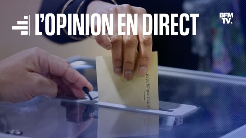 Une électrice glisse son bulletin dans une urne du Touquet pour le premier tour des législatives, le 12 juin 2022