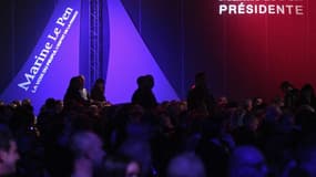 Lors d'un meeeting de Marine Le Pen à Metz. L'inquiétude est réelle au Front national de voir Marine Le Pen écartée de l'élection présidentielle en France faute d'avoir recueilli les 500 parrainages d'élus nécessaires. La présidente du FN n'a recueilli qu