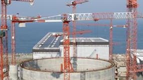 Le chantier de construction de l'EPR à Flamanville. EDF devrait apporter mi-septembre une réponse à l'Autorité de sûreté nucléaire sur les méthodes de bétonnage utilisées sur le chantier de l'EPR de Flamanville (Manche), après le constat de plusieurs défa