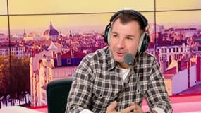 Michaël Youn présente son film "Le Jardinier", dans lequel il joue aux côtés de Jean-Claude Van Damme, au micro d'Anaïs Matin sur RMC