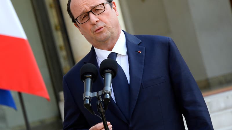 François Hollande au plus bas de sa cote de popularité dans les sondages