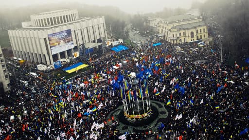Des dizaines de milliers de personnes se sont réunies à Kiev le 24 novembre.