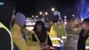 Discours d'Emmanuel Macron: entre attentes et résilience chez les "gilets jaunes" de Givet dans les Ardennes
