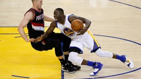 Draymond Green face à Mason Plumlee