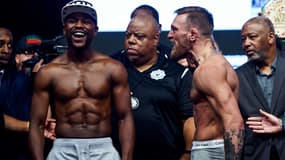 Floyd Mayweather et Conor McGregor avant leur combat en 2017