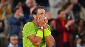 Rafael Nadal ému après sa victoire en quart de finale de Roland-Garros 2022