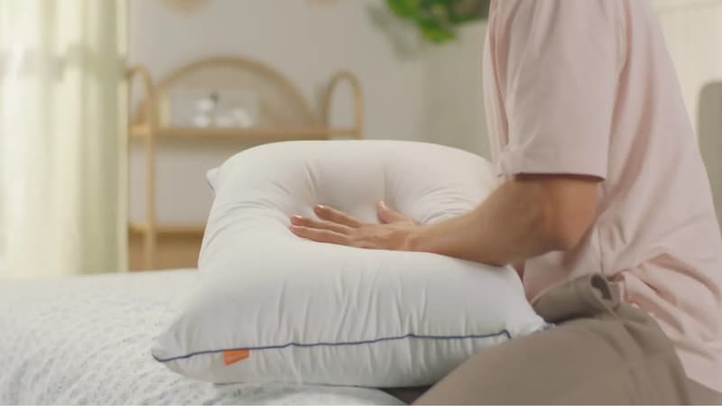 Moins de 50 euros pour cet oreiller nuage Emma, profitez en avant l'arrivée de l'hiver