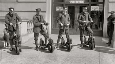 Le US Postal Office avait équipé ses postiers d'Autoped en 1916.
