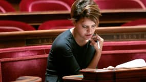 La ministre de l'éducation nationale va devoir répondre aux interrogations du Sénat quant à la poursuite du projet SIRHEN, dont la continuation devrait être questionnée compte tenu de son coût.