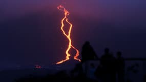 Le Piton de la Fournaise pendant sa quatrième éruption de l'année