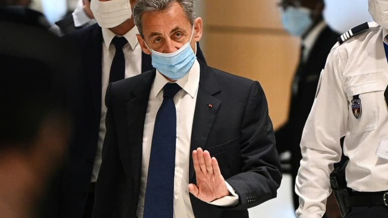 Arrivée de Nicolas Sarkozy à son procès le 1er mars 2021 à Paris
