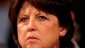 Martine Aubry a menacé mardi de porter plainte si les rumeurs sur sa vie privée, sa santé et son mari continuent à circuler sur internet. /Photo prise le 9 avril 2011/REUTERS/Benoit Tessier