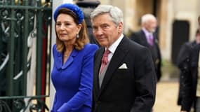 Carole et Michael Middleton arrivant à l'abbaye de Westminster (Londres) le 6 mai 2023, lors du couronnement du roi Charles III.