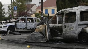 Le 8 octobre 2016, deux véhicules de police étaient pris d'assaut par un groupe d'individus cagoulés et munis de 13 cocktails Molotov à Viry-Châtillon
