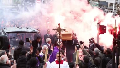 Les supporters marseillais rendent un dernier hommage à Rolland Courbis, le 17 janvier 2026
