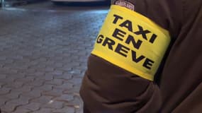 Un chauffeur de taxi en grève.