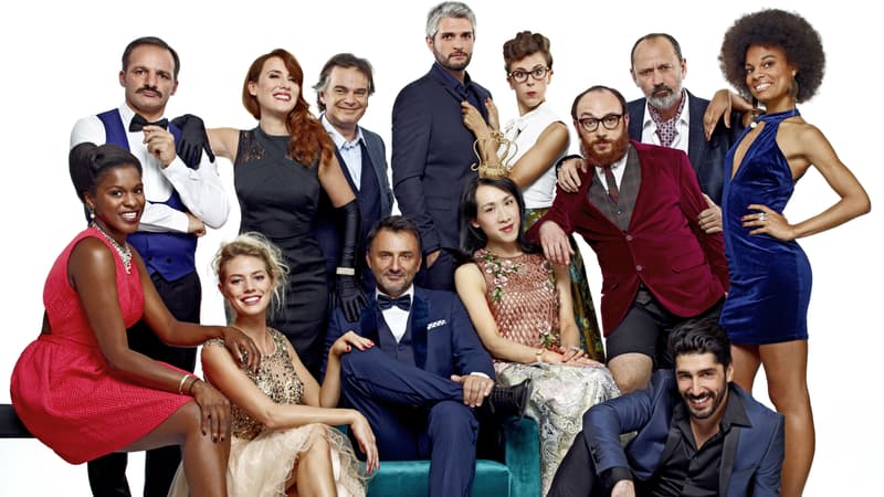 Frédéric Lopez entouré de sa bande de chroniqueurs.