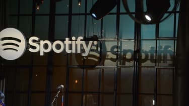 La banque entend redorer son blason en lançant une campagne de communication sur le site musical.