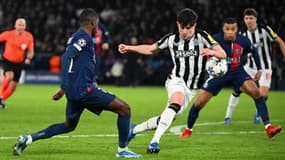 La main de Tino Livramento lors de PSG-Newcastle (1-1, Ligue des champions), le 28 novembre 2023