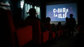 Des spectateurs dans la salle du cinéma parisien d'art et d'essai la Clef, à Paris, en janvier 2020