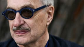 Le réalisateur allemand Wim Wenders lors d'une séance photo à l'occasion du 76e Festival de Cannes à Cannes le 18 mai 2023