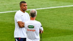 Kylian Mbappé et Didier Deschamps
