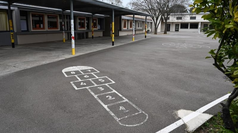 Une cour d'école fermée au Crès, près de Montpellier, le 12 mars 2020 (photo d'illustration)