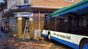 Un bus est rentré dans un magasin ce 16 janvier en Allemagne, proche de Heideleberg.