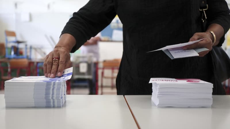Des urnes et du désinfectant