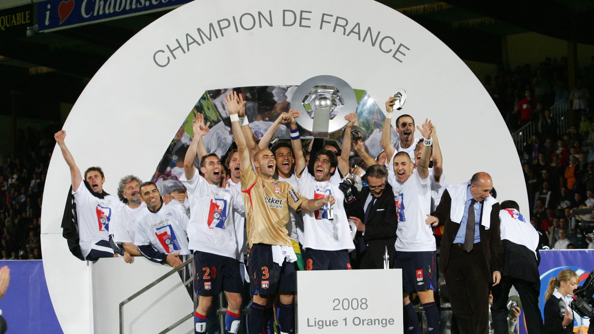 L'OL a remporté en 2008 son 7e titre consécutif de champion de France. 