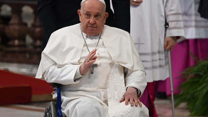 Antisémitisme: le pape dénonce 