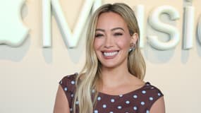 Hilary Duff chez Apple Music, le 4 décembre 2025, à Los Angeles.