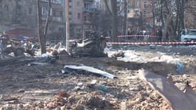 Le quartier de Podil, dans le centre-ville de Kiev, cible d'un nouveau bombardement