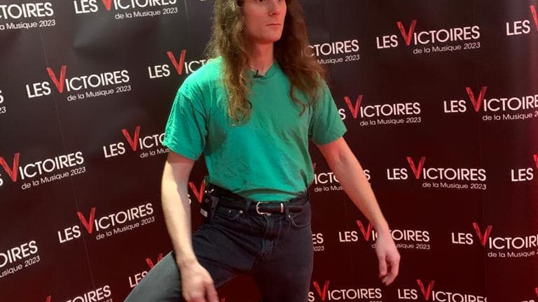 Jacques sur le tapis rouge des Victoires de la musique 2023