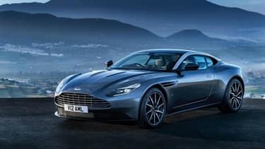 Enfin, elle se montre. L'Aston Martin DB11 sera l'une des stars de Genève et d'après les clichés volés, c'est une réussite visuelle.