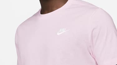 Ce t-shirt Nike en promo est le produit idéal pour prendre de l'avance sur l'été