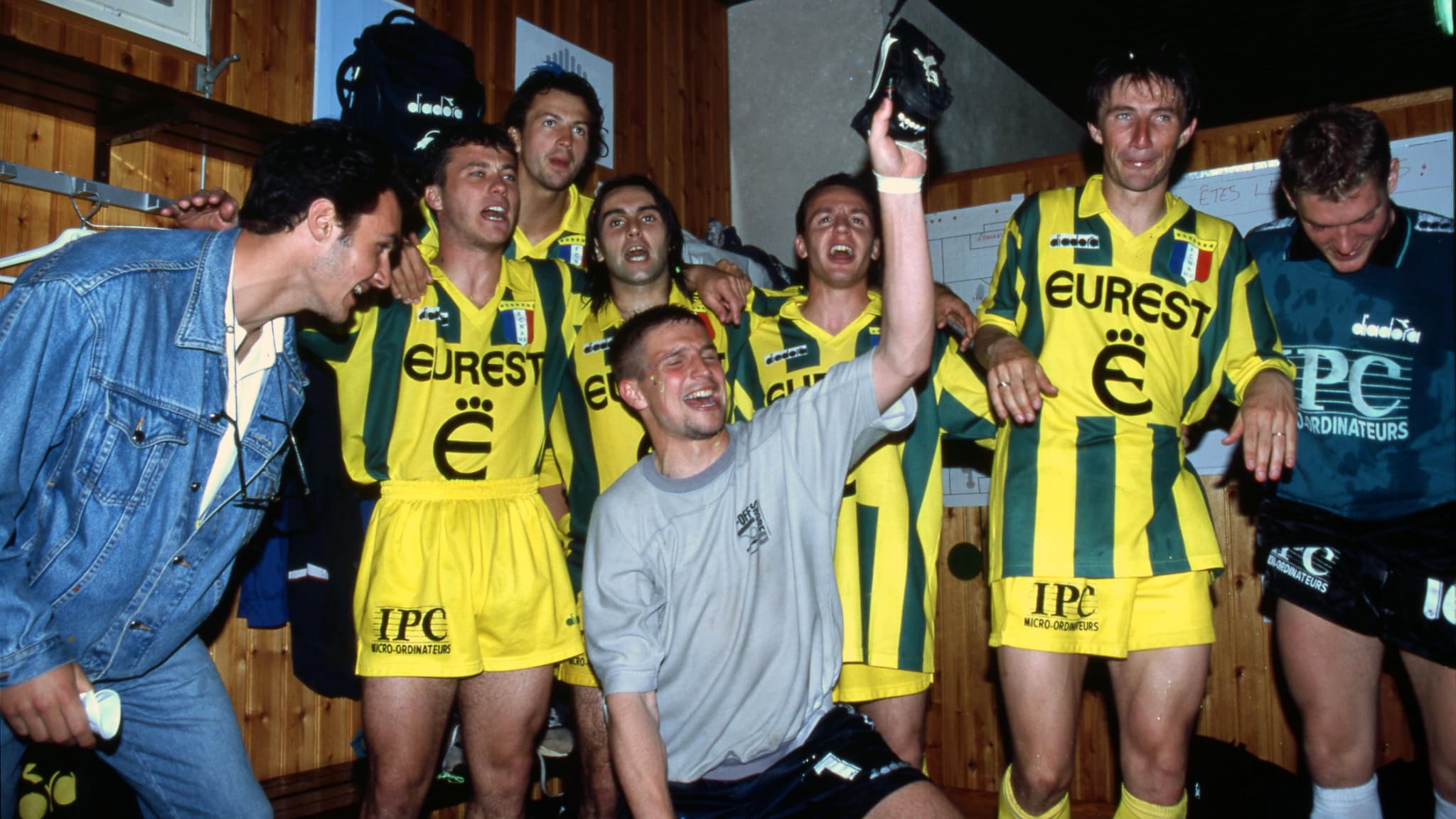 Dominique Casagrande et les Nantais fêtent le titre le 27 mai 1995