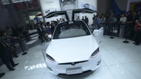 Exposition d'un Tesla Model X lors du salon de l'automobile de Pékin, en avril 2016.