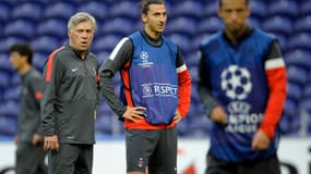 De g. à d. : Ancelotti, Ibrahimovic et Nene