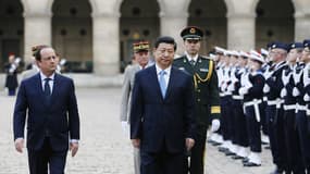 François Hollande a accueilli Xi Jinping mercredi 26 mars lors d'une cérémonie aux Invalides.